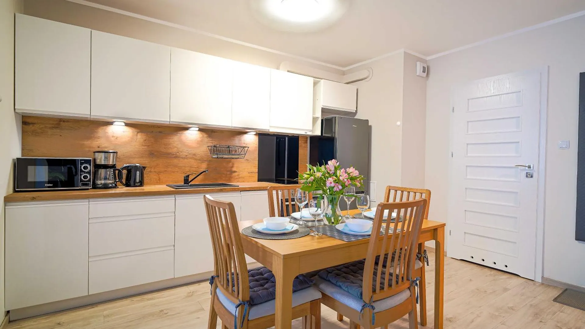 Lulu Apartments - Astrid - Apartament Dwupokojowy Blisko Morza - Resort Kolobrzeg Parking I Basen Z Sauna W Cenie Poland