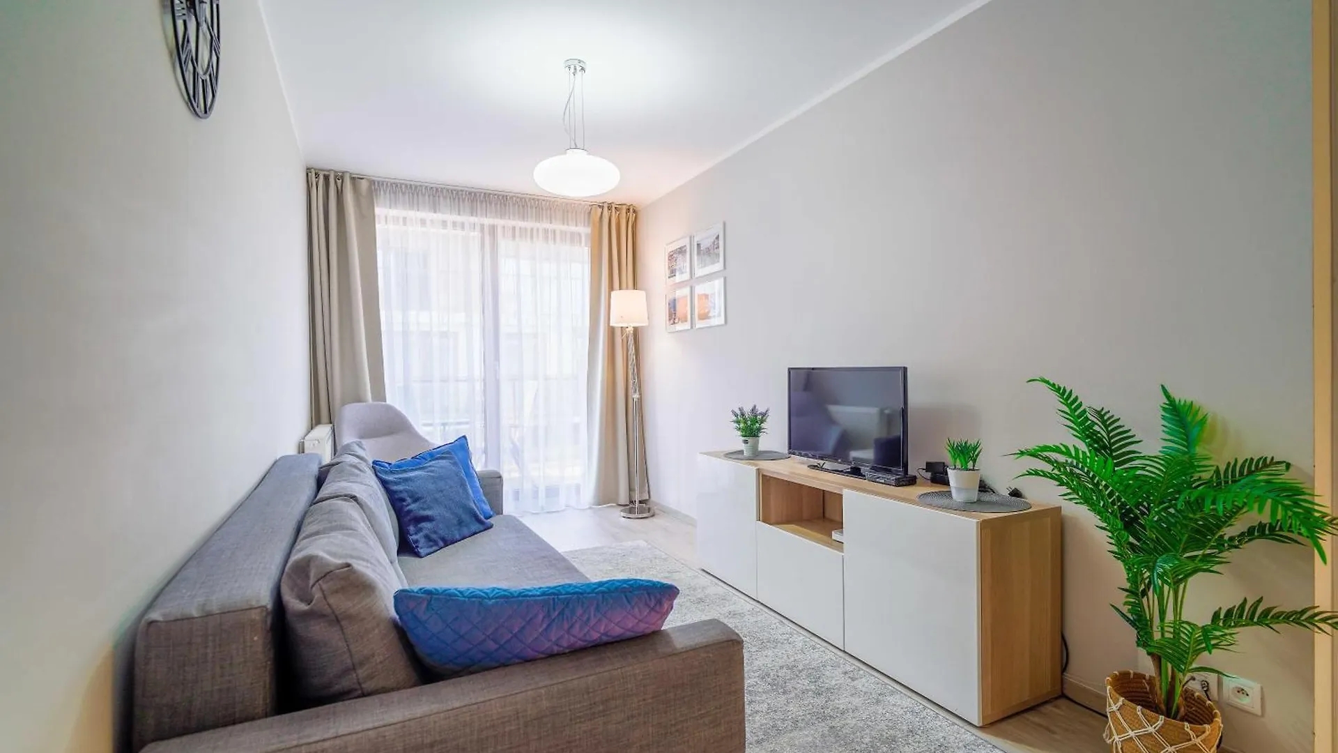 Lulu Apartments - Astrid - Apartament Dwupokojowy Blisko Morza - Resort Kolobrzeg Parking I Basen Z Sauna W Cenie 0*,  Poland
